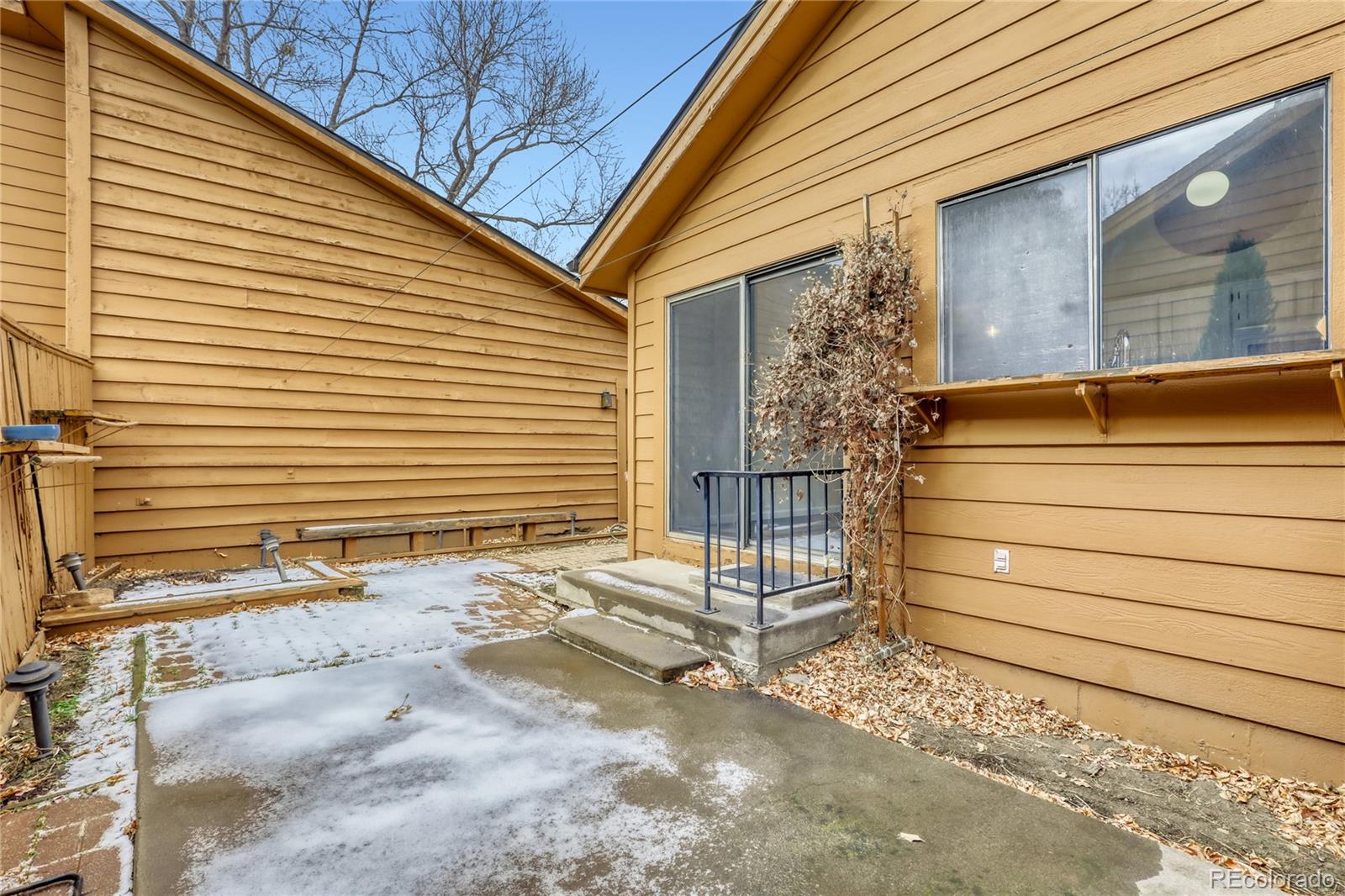 204 S Eagle Circle Aurora CO 80012