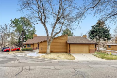 204 S Eagle Circle Aurora CO 80012