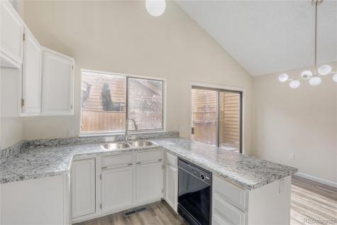 204 S Eagle Circle Aurora CO 80012