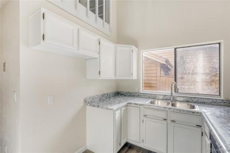 204 S Eagle Circle Aurora CO 80012