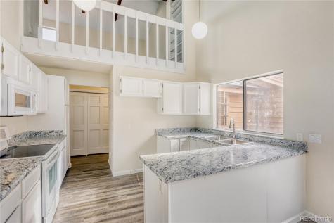 204 S Eagle Circle Aurora CO 80012