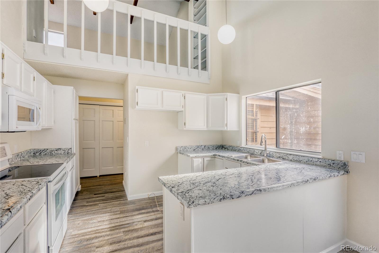 204 S Eagle Circle Aurora CO 80012