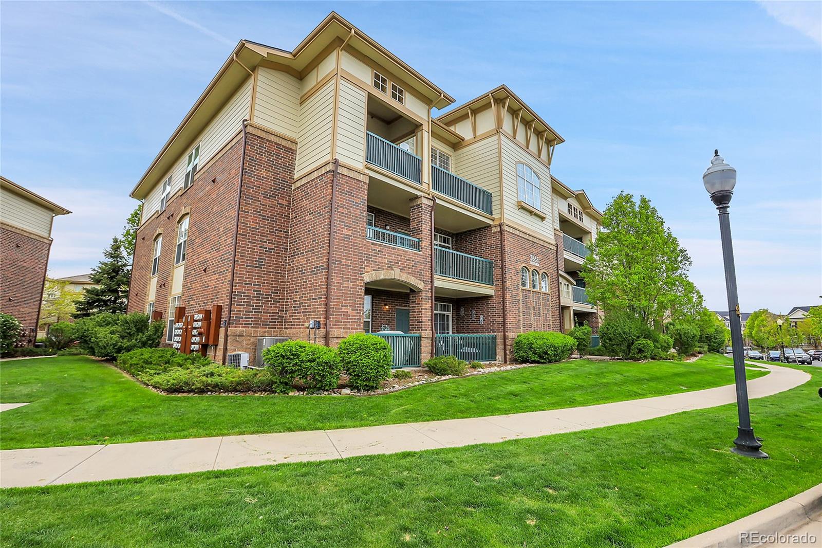 3865 S Dayton Street Aurora CO 80014