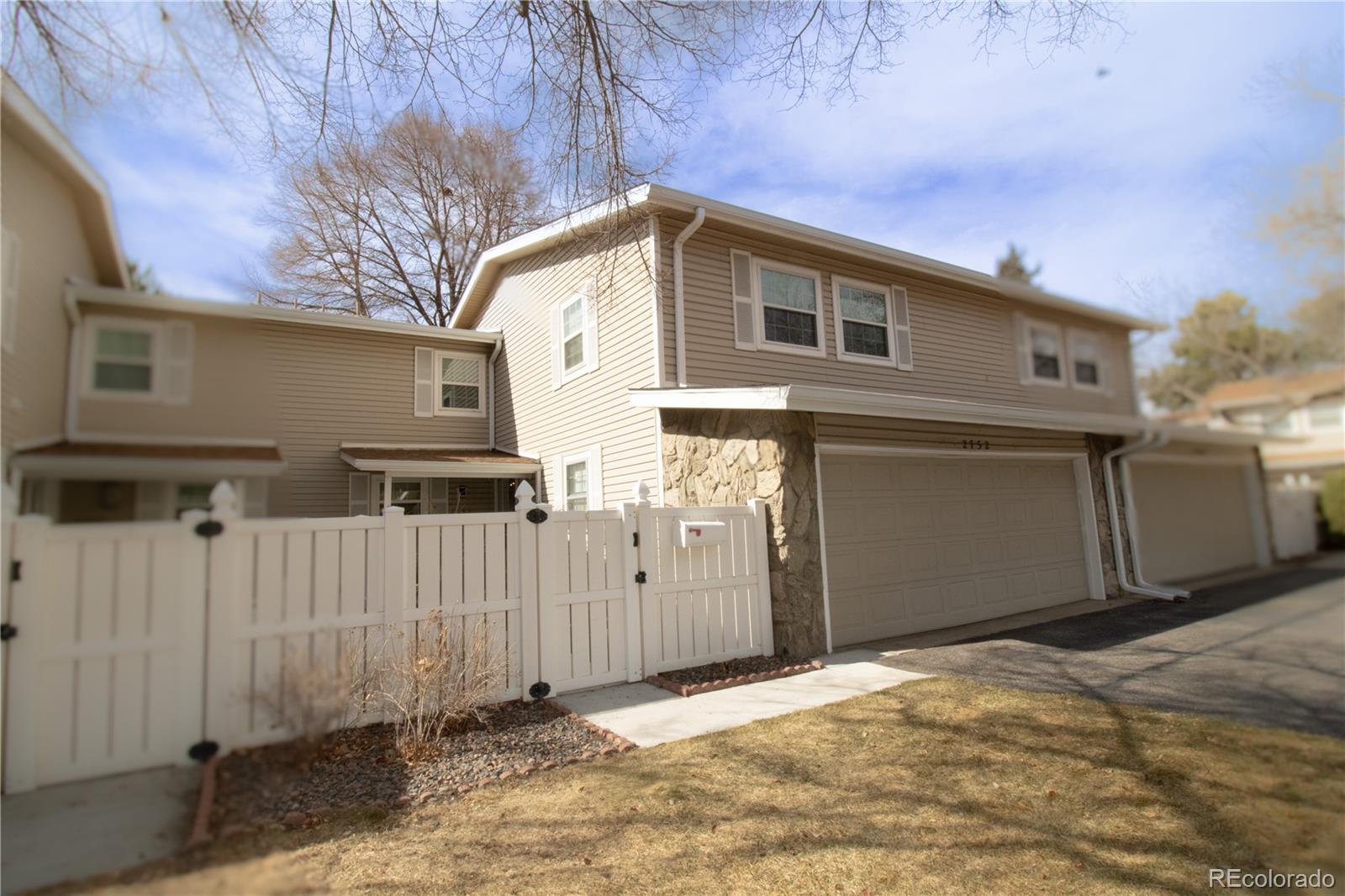 2752 S Heather Gardens Way Aurora CO 80014
