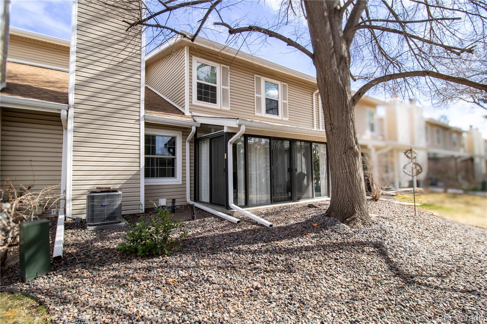 2752 S Heather Gardens Way Aurora CO 80014