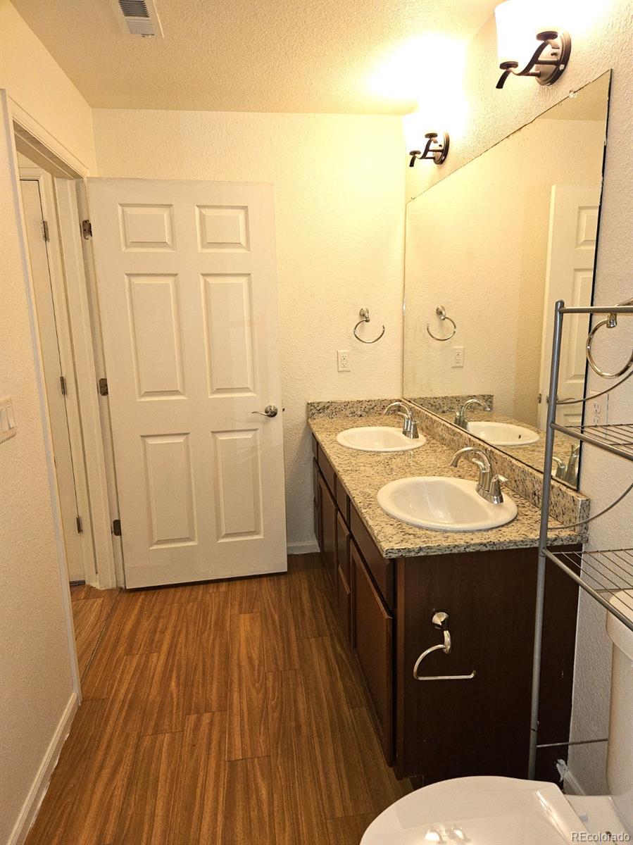 1614 Granby Way Aurora CO 80011