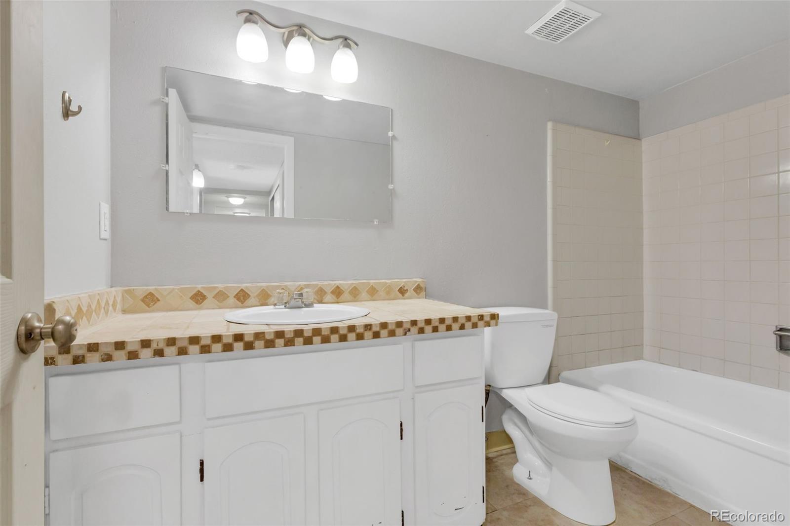3868 S Fraser Street Aurora CO 80014