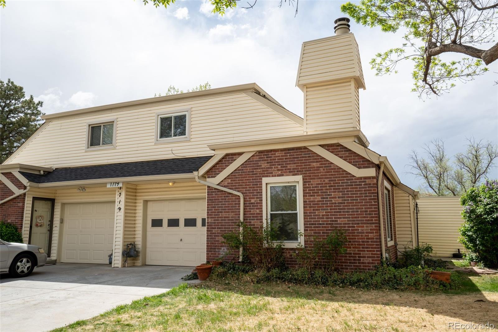 1719 S Lee Street Lakewood CO 80232