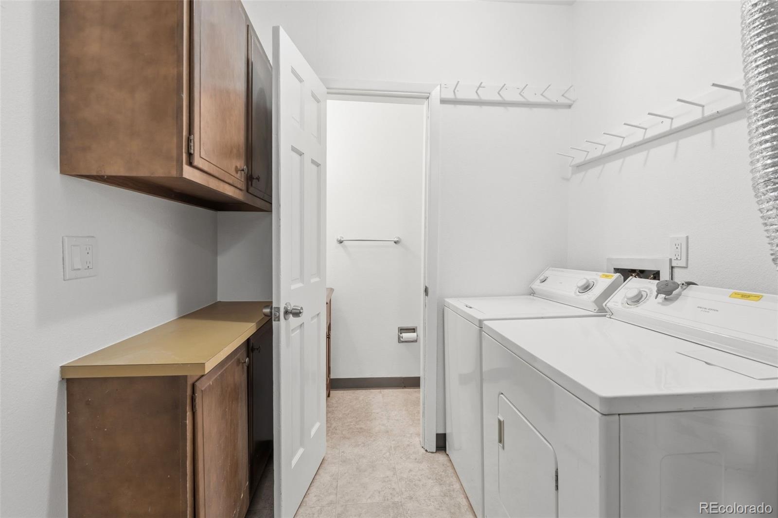 1719 S Lee Street Lakewood CO 80232