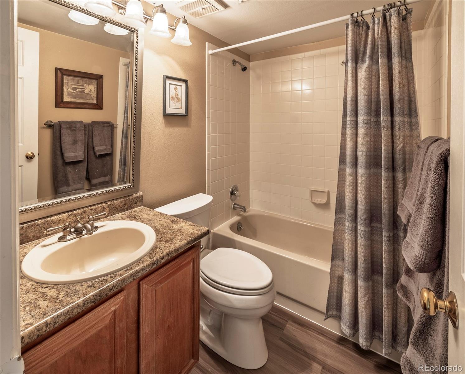 8227 S High Court Centennial CO 80122