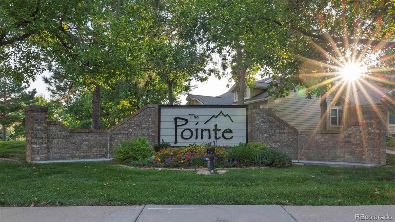 8227 S High Court Centennial CO 80122