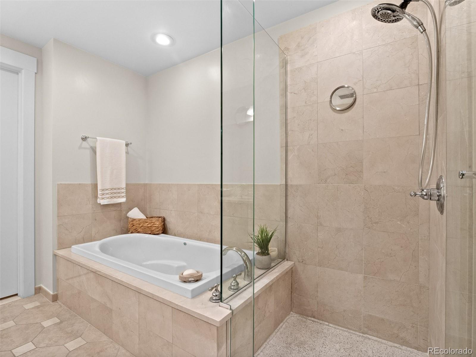 7220 W Bonfils Lane Lakewood CO 80226