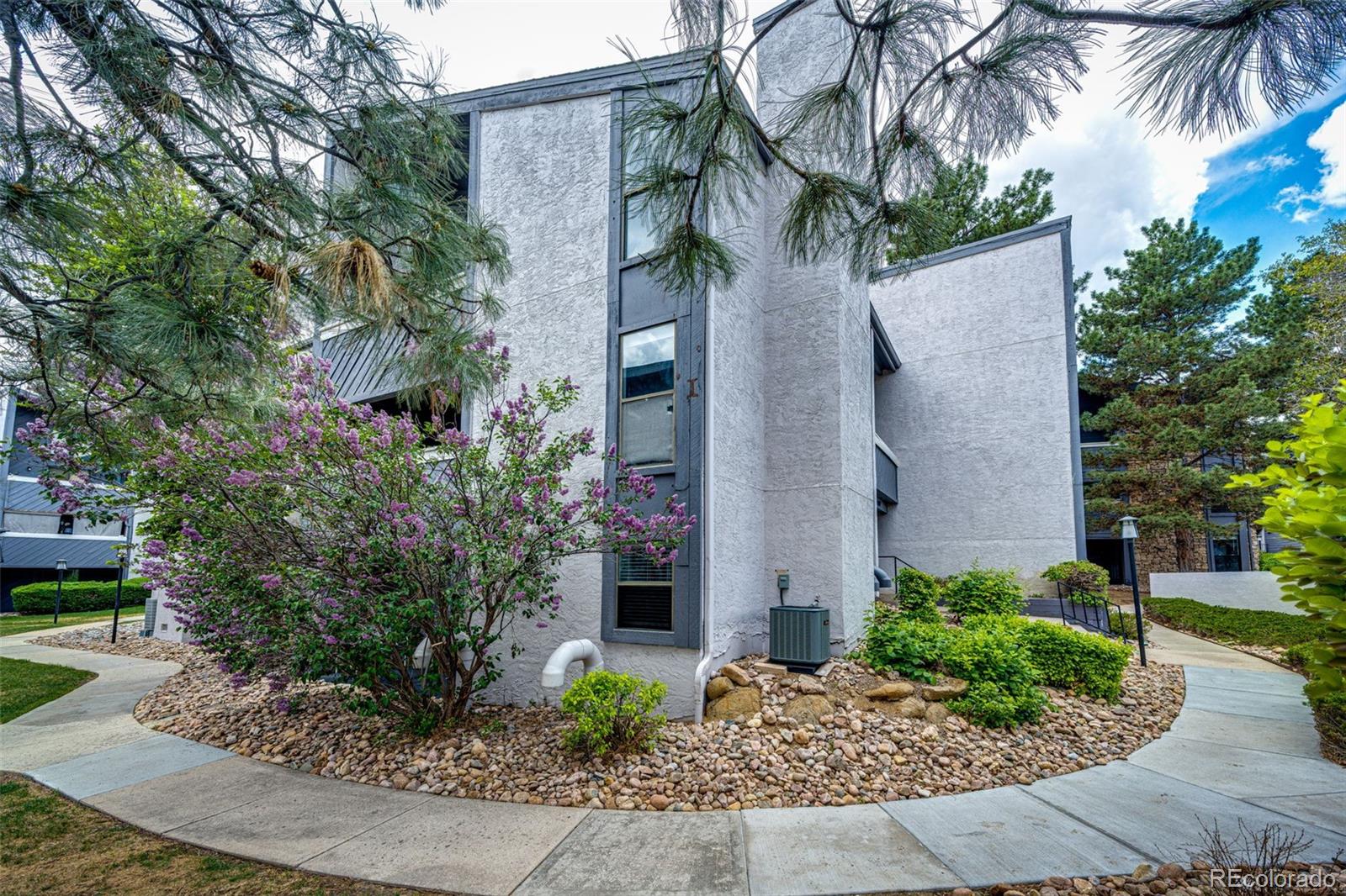 9837 E Peakview Avenue Englewood CO 80111