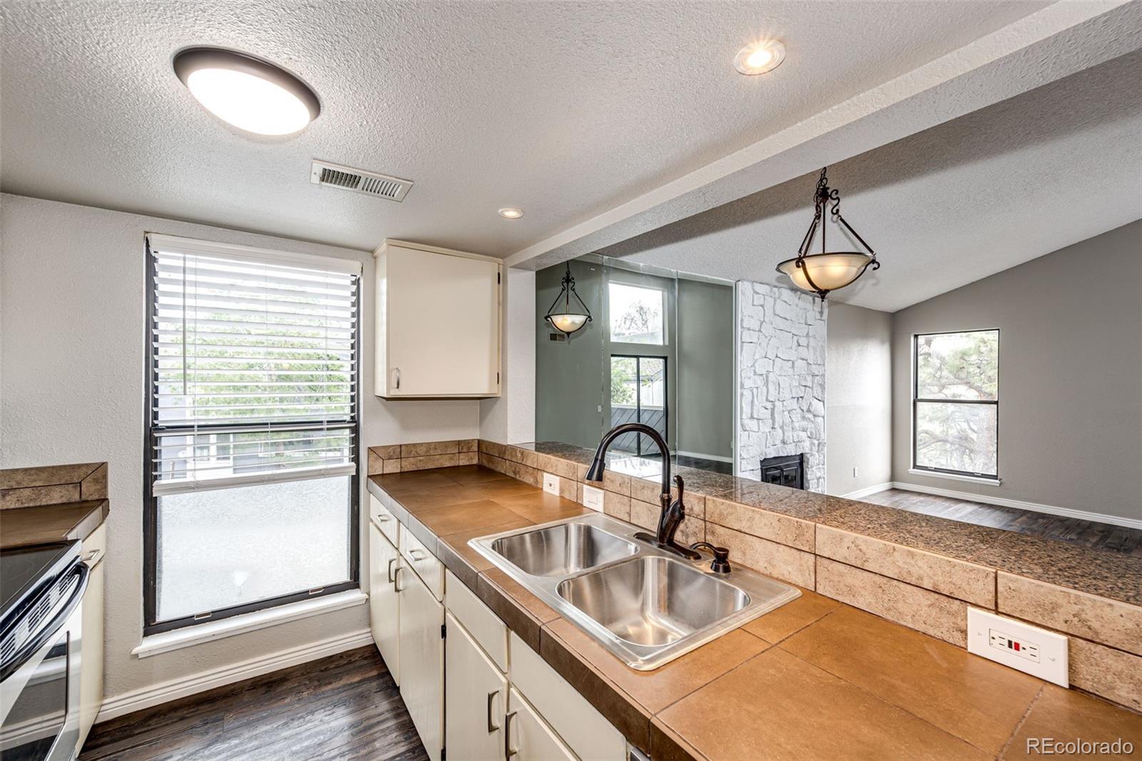 9837 E Peakview Avenue Englewood CO 80111