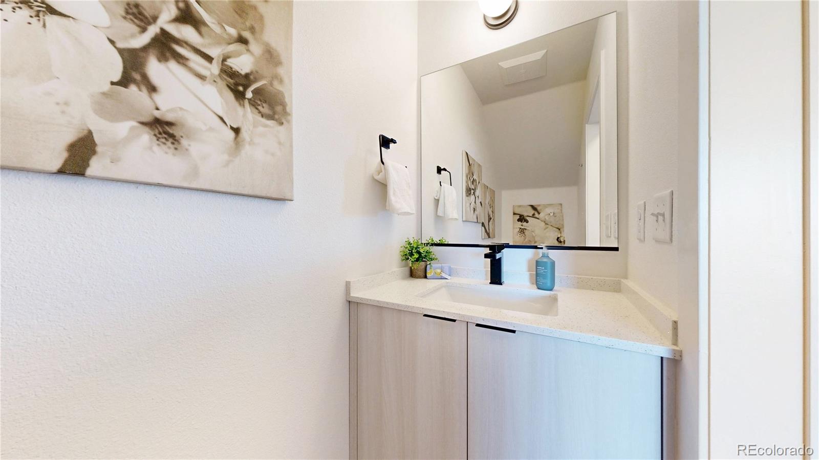 913 Edge Circle Longmont CO 80501