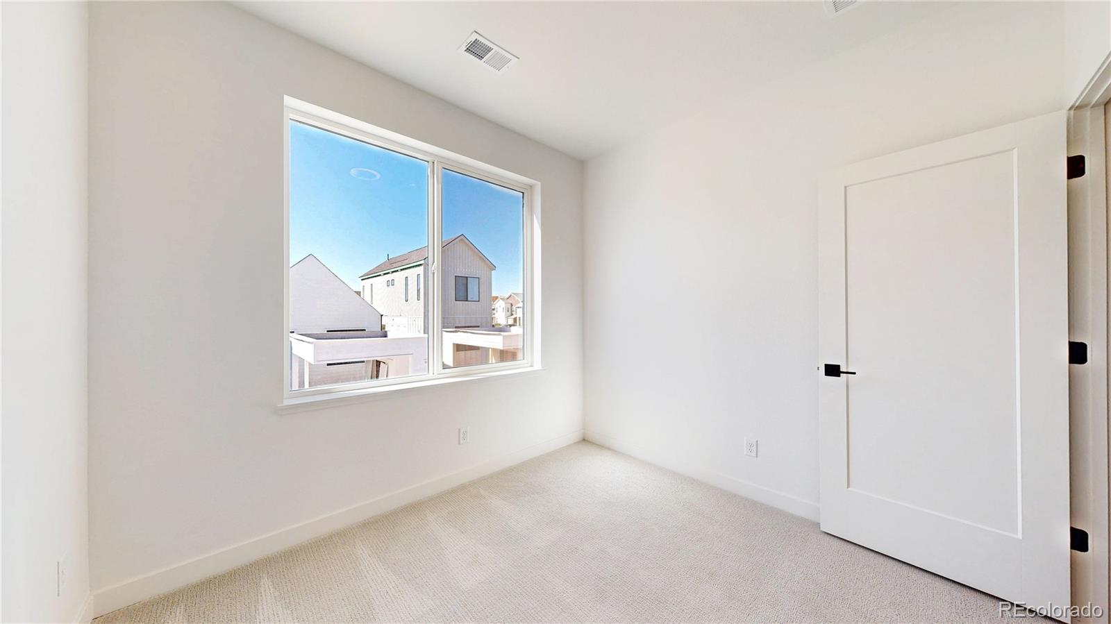 913 Edge Circle Longmont CO 80501