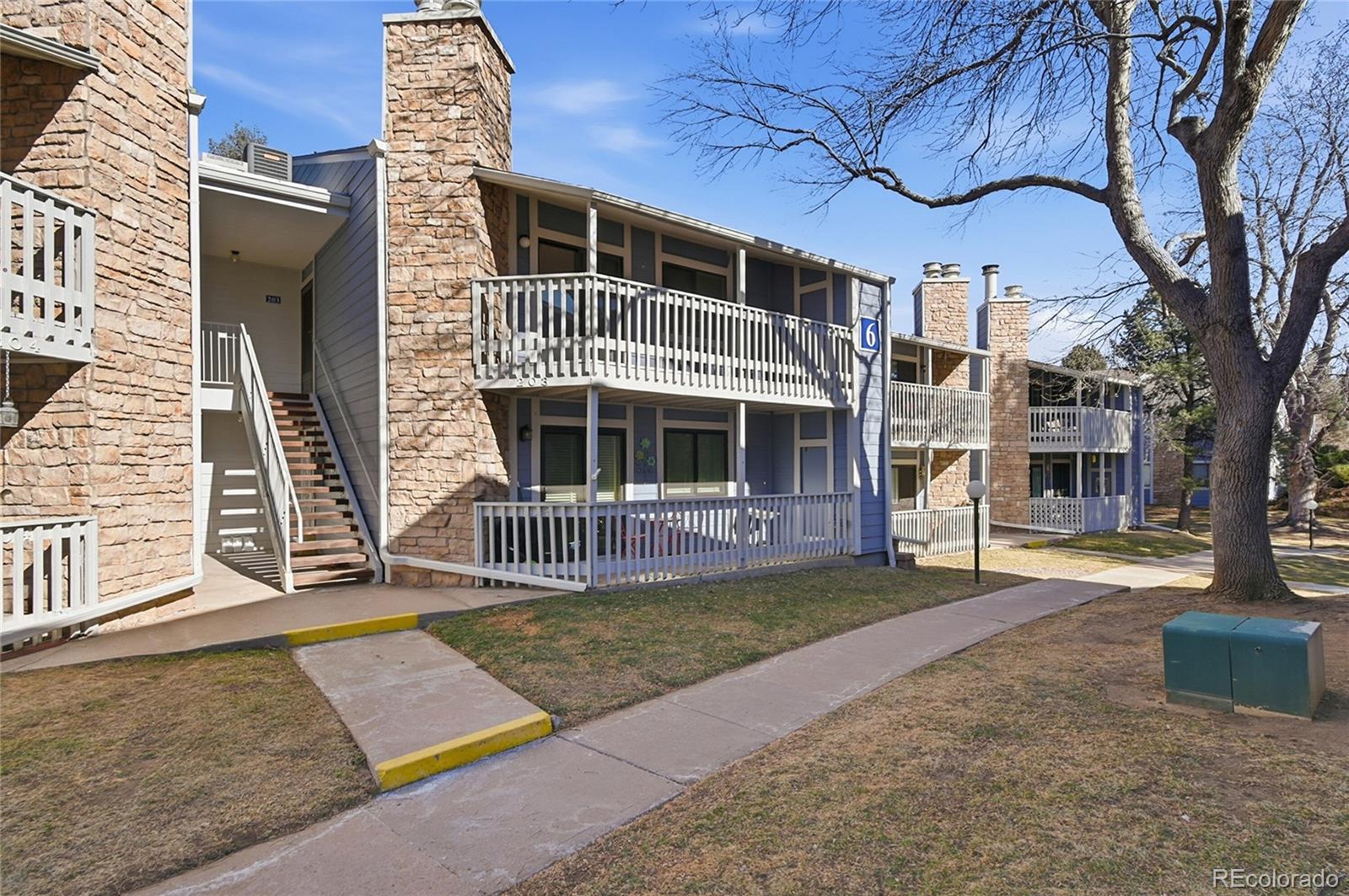 8335 Fairmount Drive Denver CO 80247