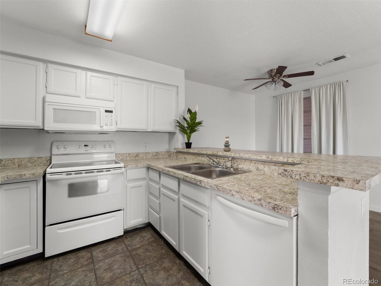 4460 S Pitkin Street Aurora CO 80015