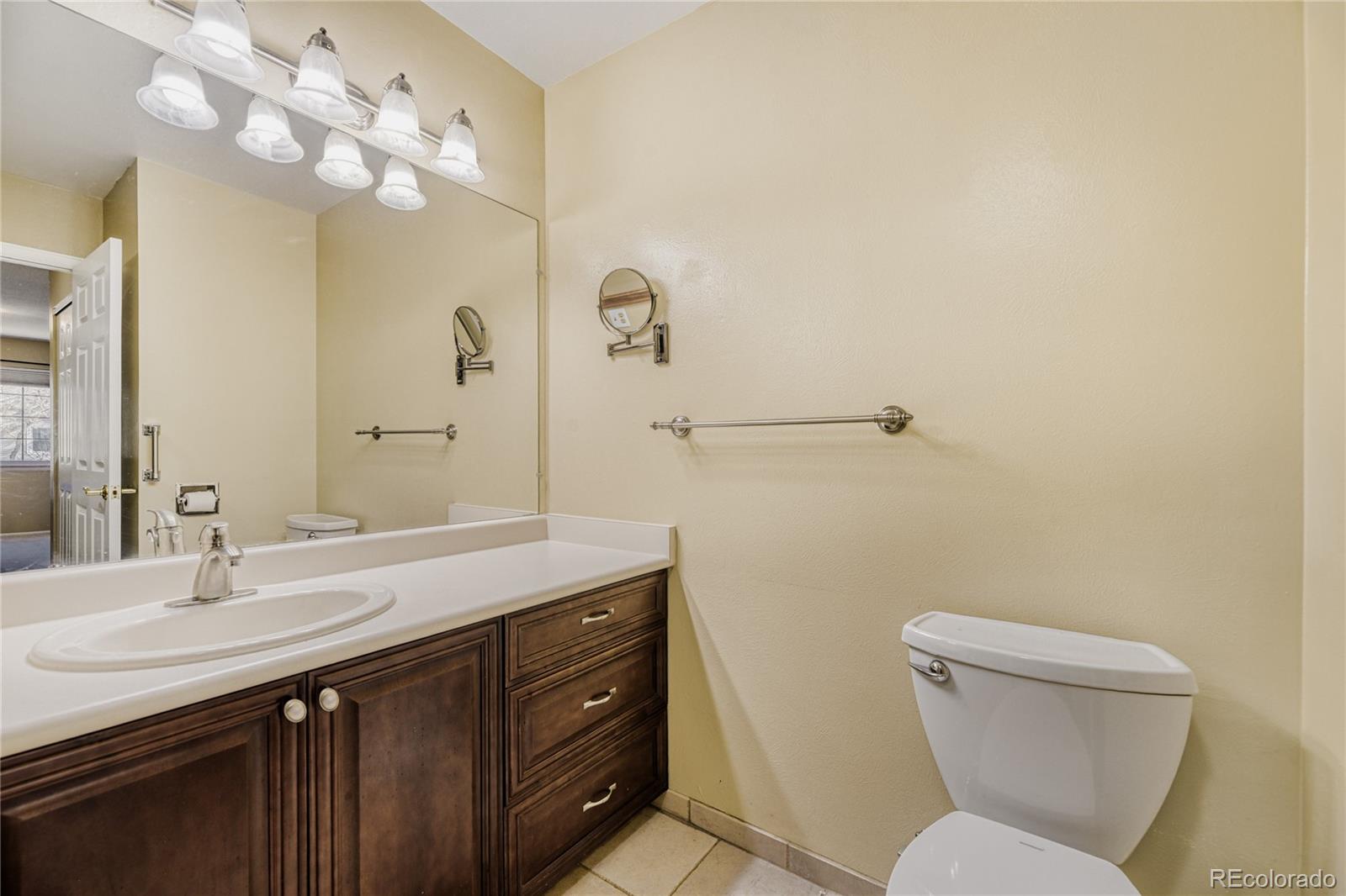 2824 S Heather Gardens Way Aurora CO 80014