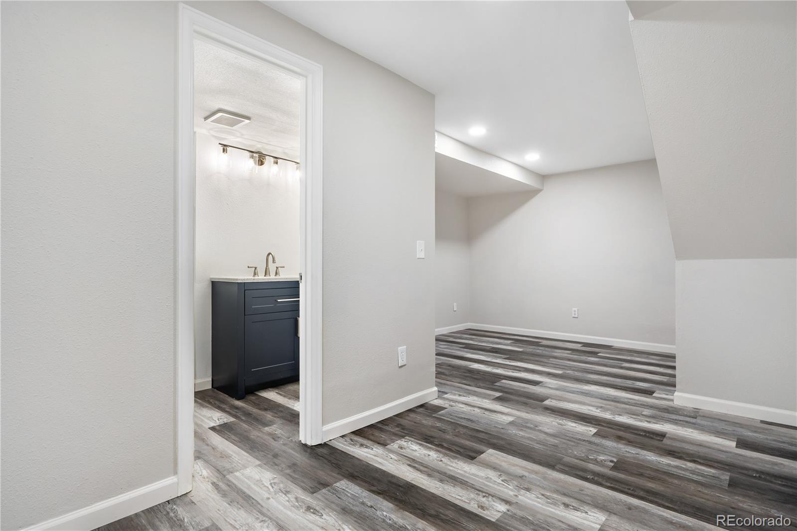 1811 S Quebec Way Denver CO 80231