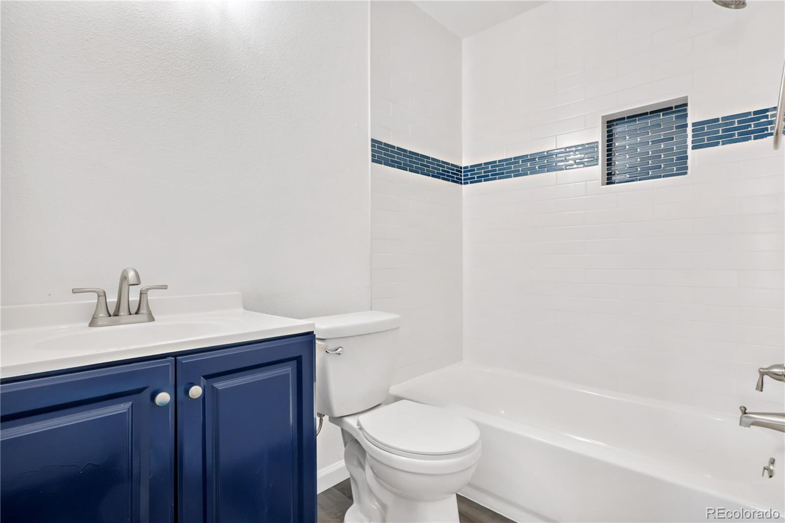 1811 S Quebec Way Denver CO 80231