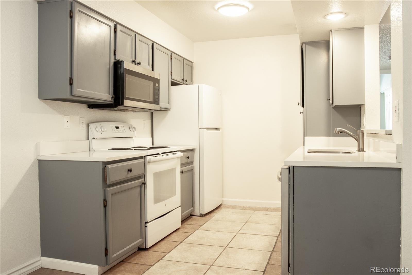 1075 S Elkhart Way Aurora CO 80012
