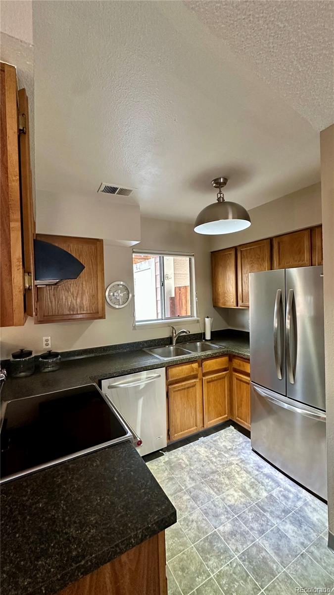 8136 Gray Court Arvada CO 80003