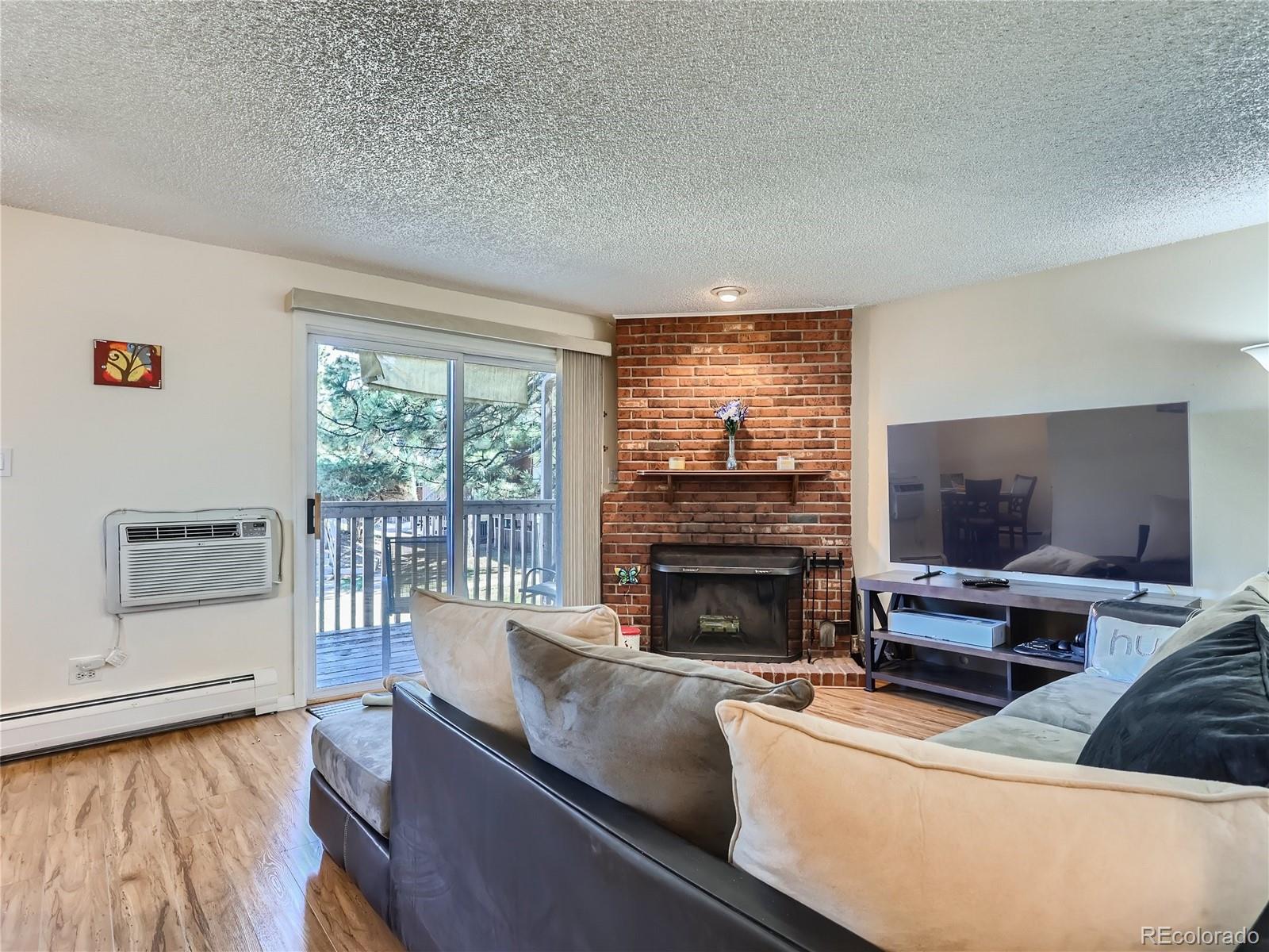 Denver CO, 5401 E Warren Avenue, Unit 212