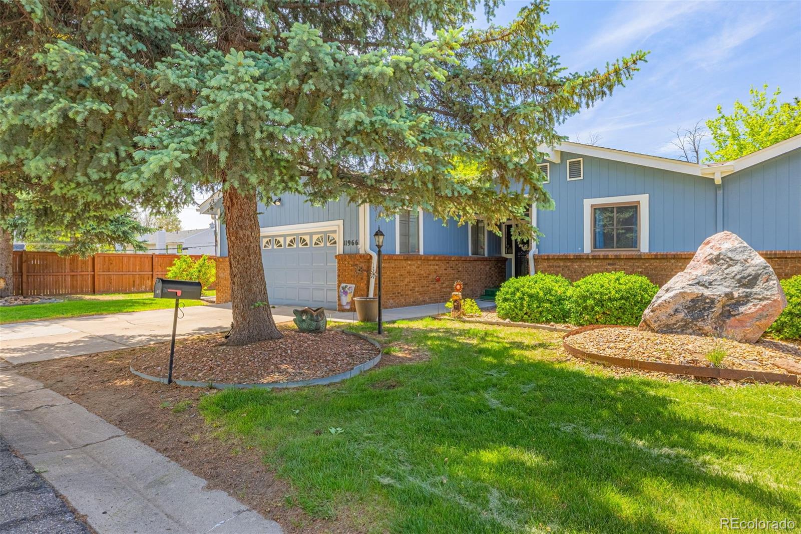 11966 E Maple Avenue Aurora CO 80012