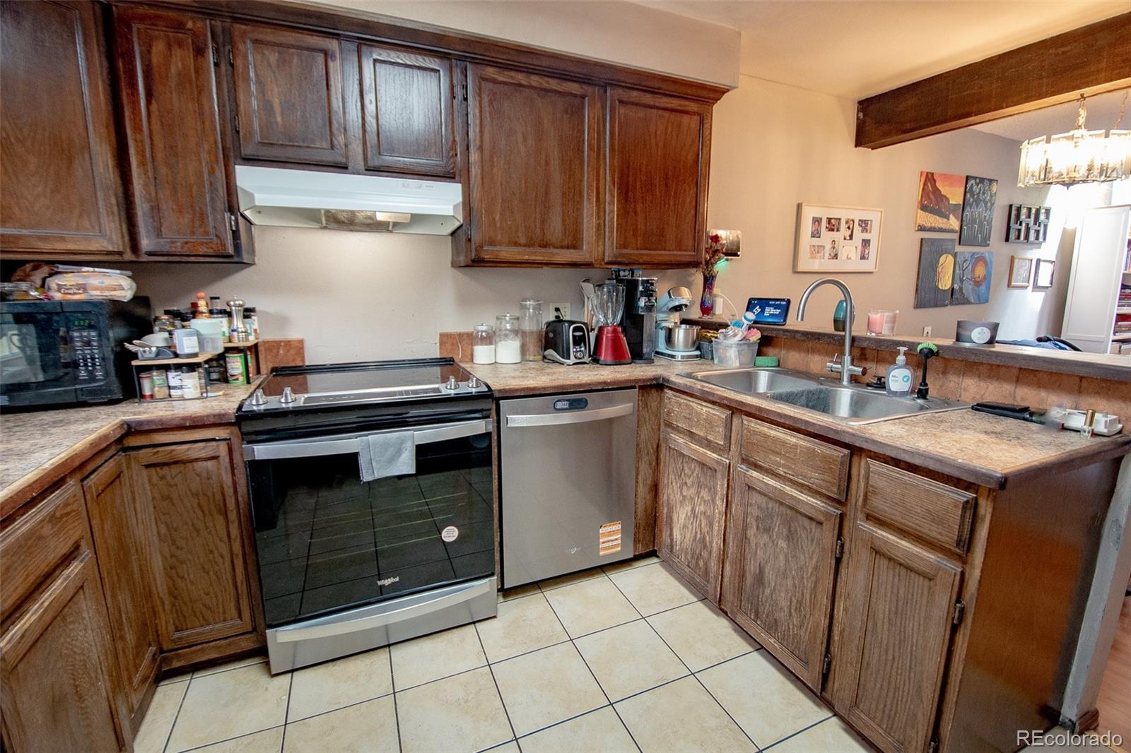 2061 S Helena Street Aurora CO 80013