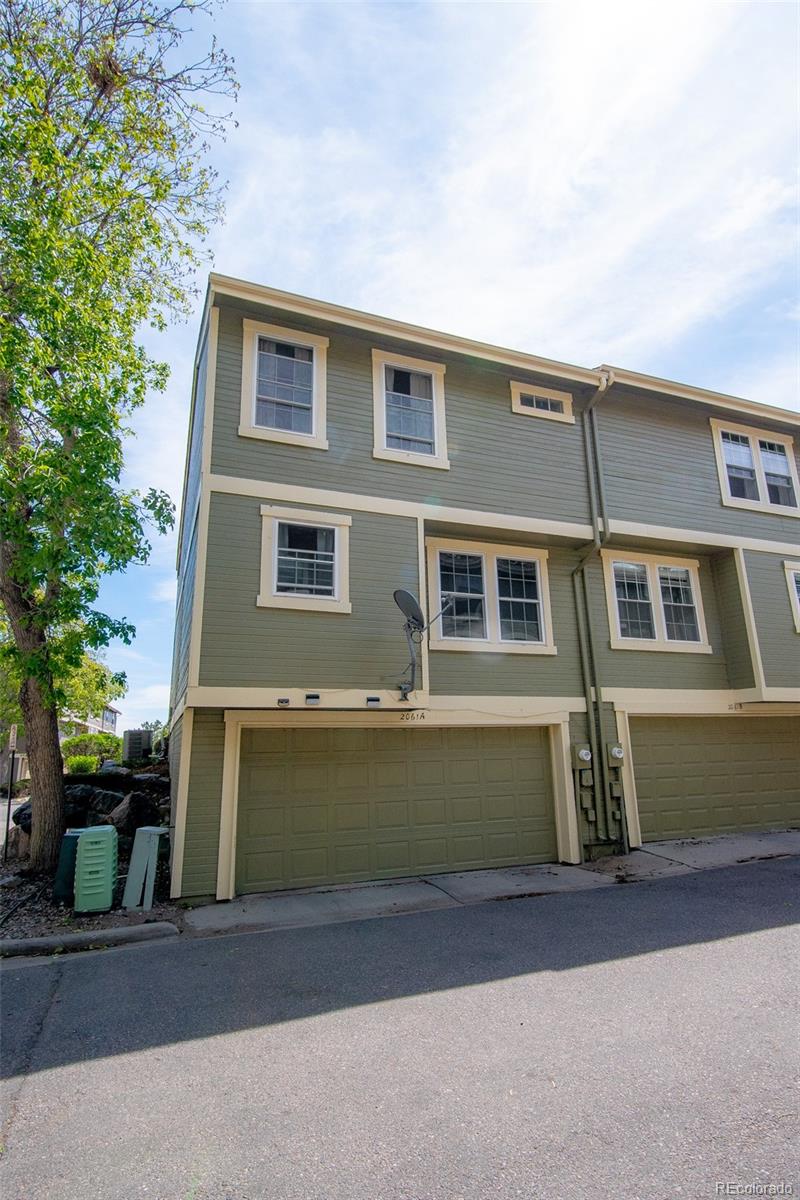2061 S Helena Street Aurora CO 80013