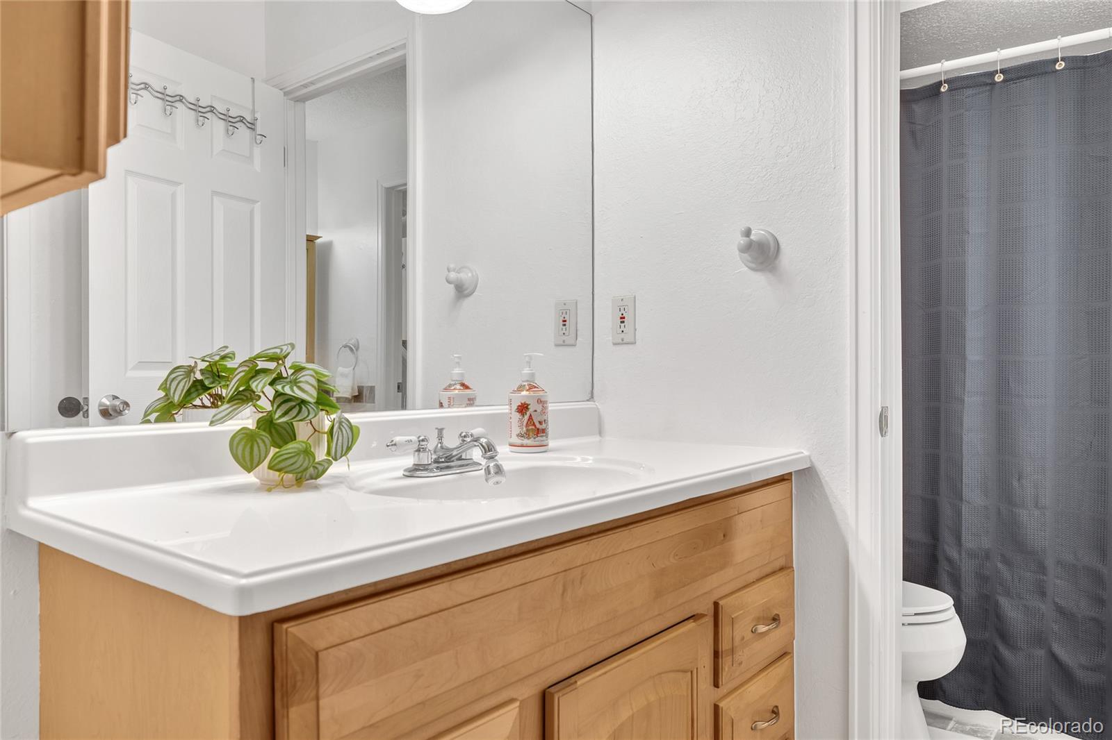 6585 W Mississippi Place Lakewood CO 80232
