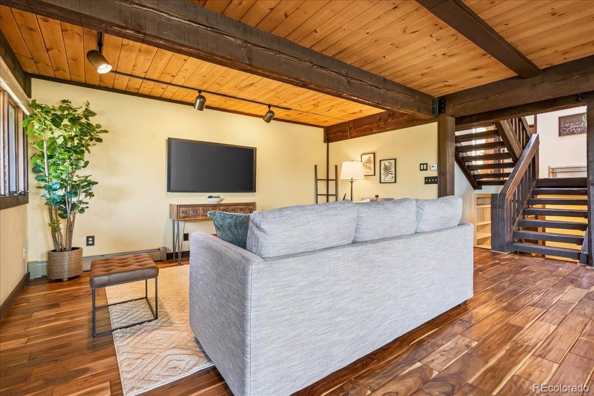 24386 Currant Drive Golden CO 80401