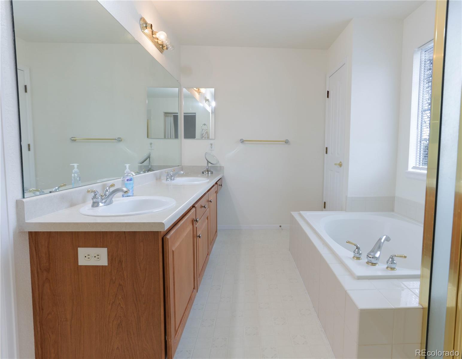 14302 E Napa Place Aurora CO 80014