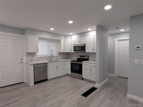 4460 S Pitkin Street Aurora CO 80015