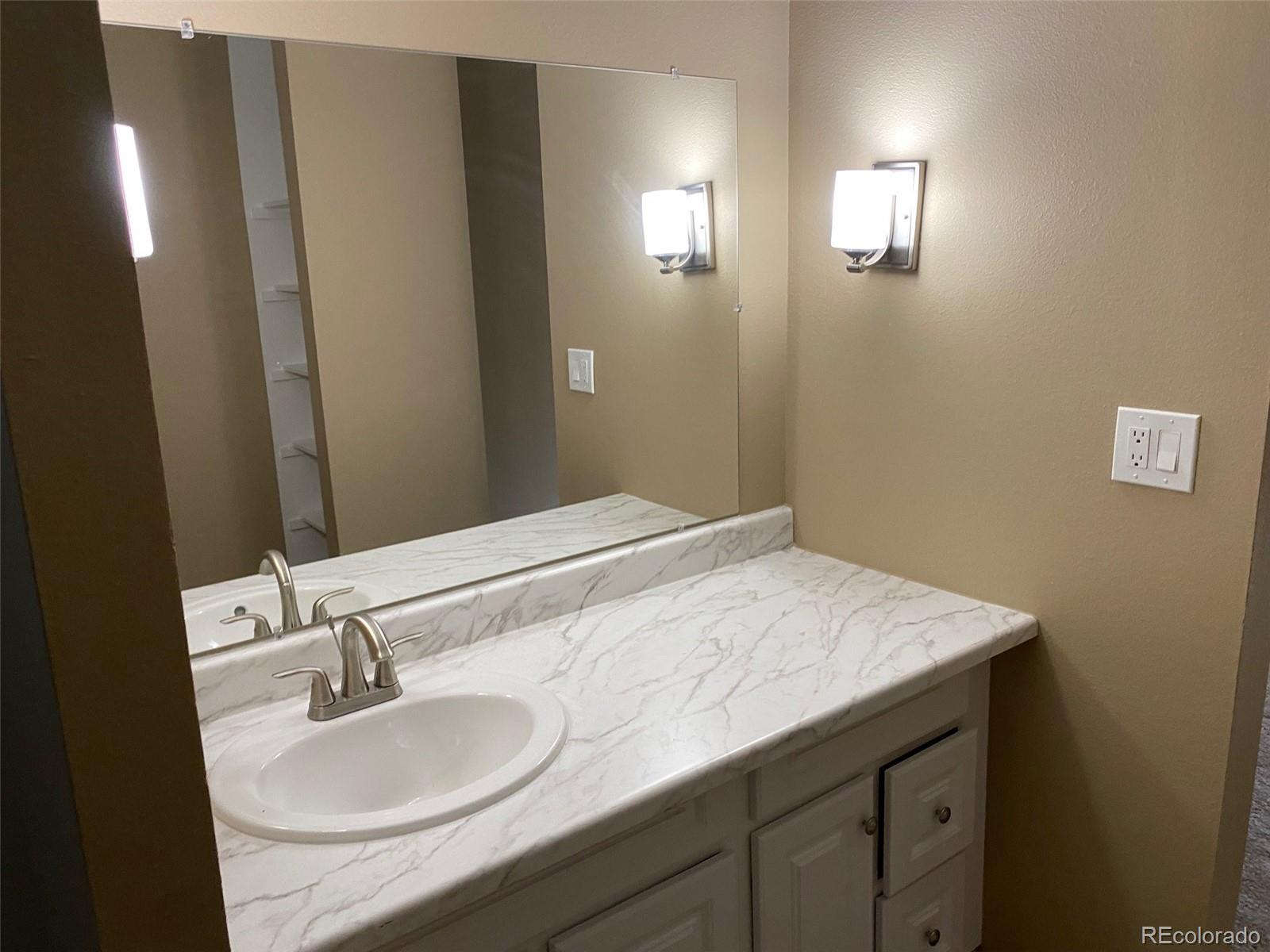 2835 S Monaco Parkway Denver CO 80222