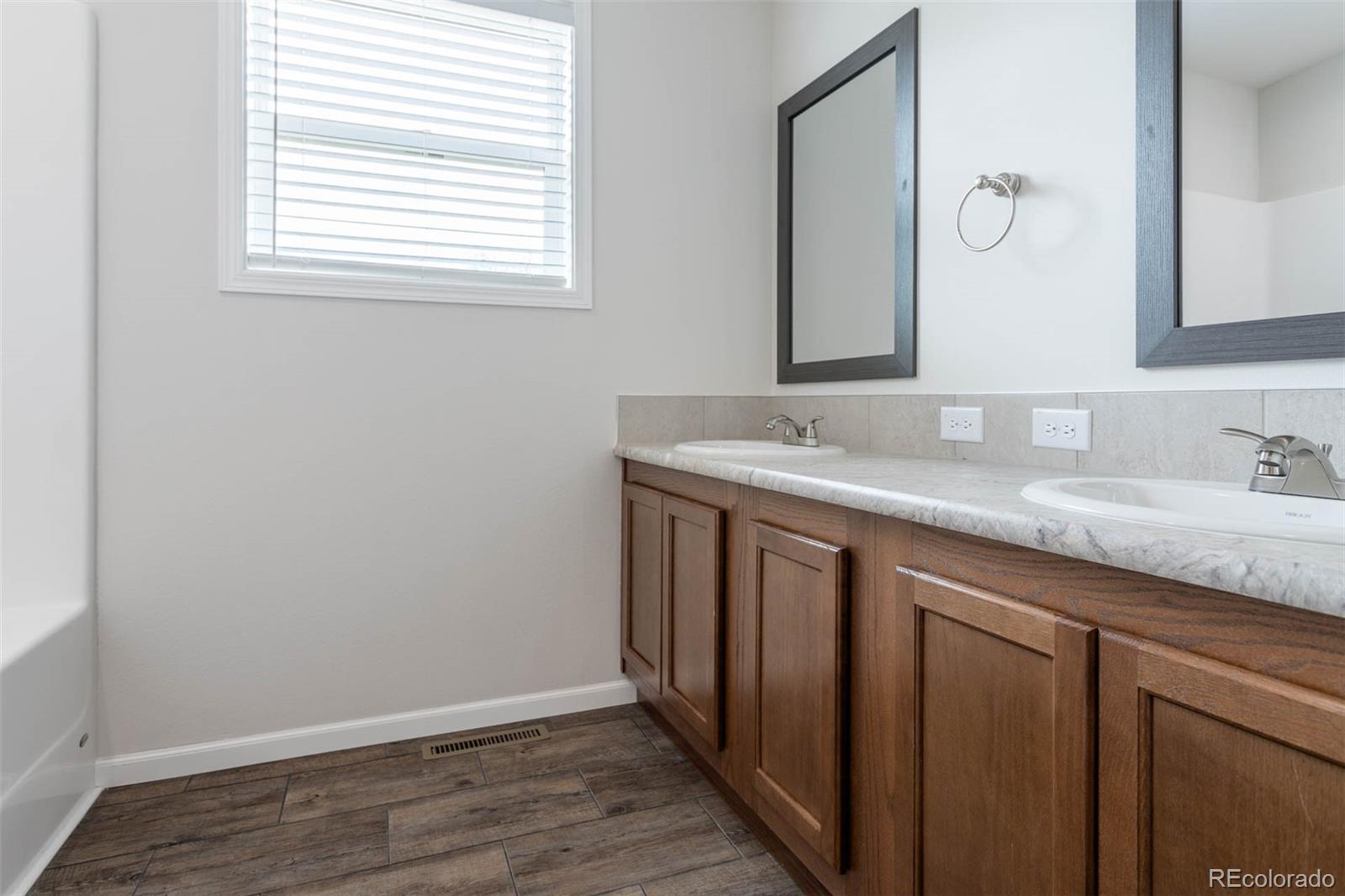 2373 N Elmira Street Aurora CO 80010