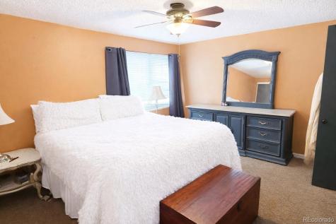 5672 S Lowell Boulevard Littleton CO 80123