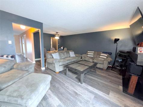 5672 S Lowell Boulevard Littleton CO 80123