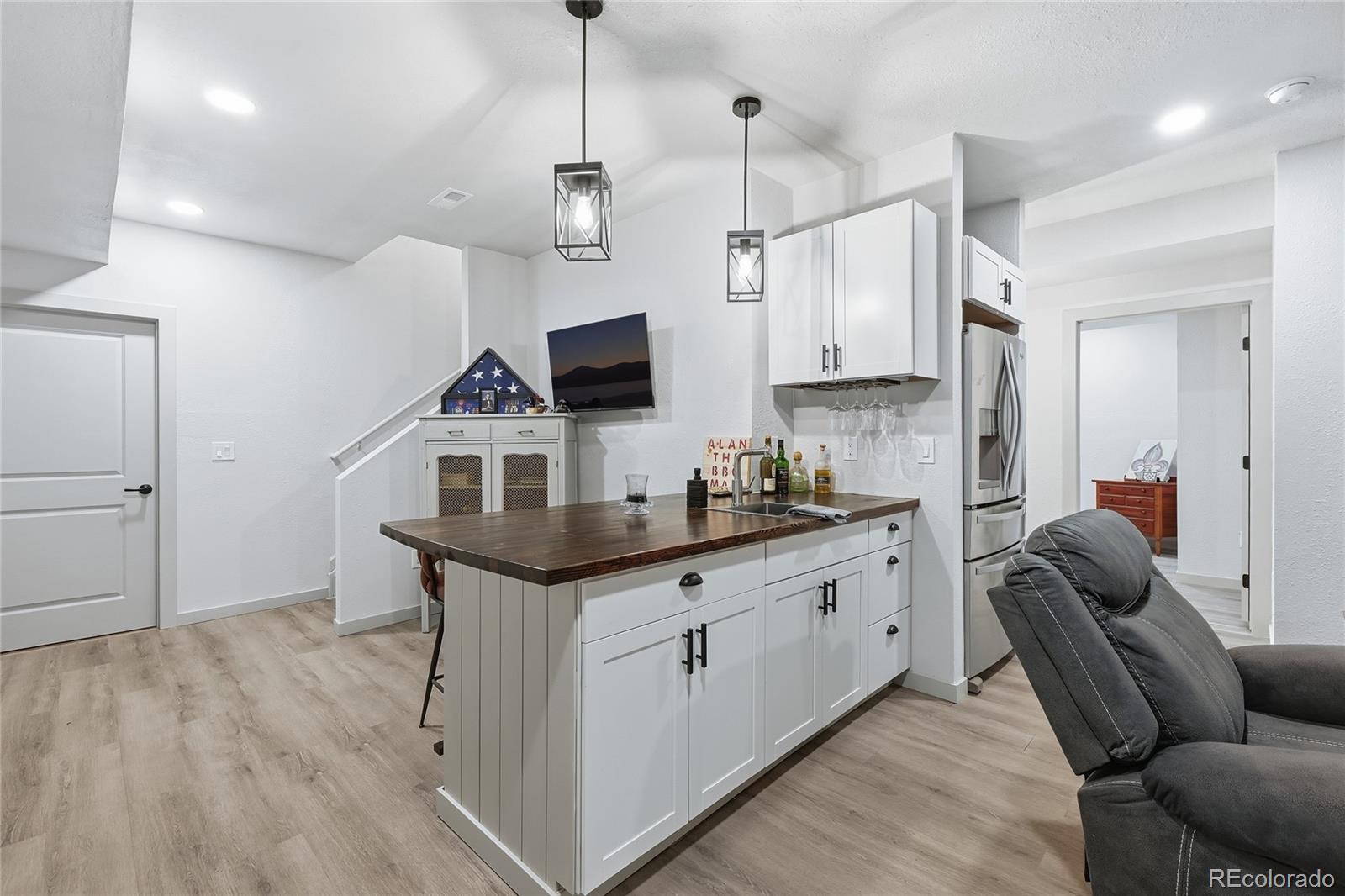 6769 S Old Hammer Court Aurora CO 80016