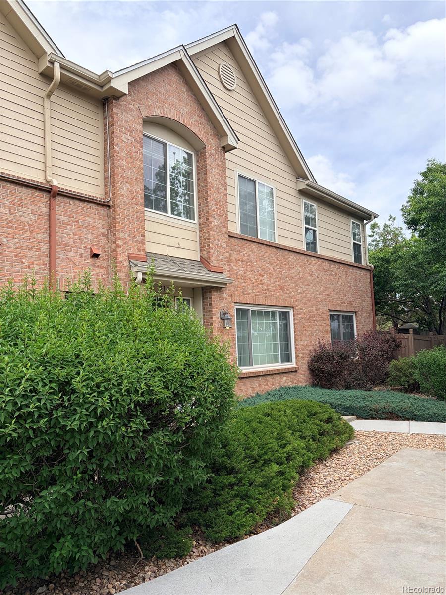111 Granby Way Aurora CO 80011