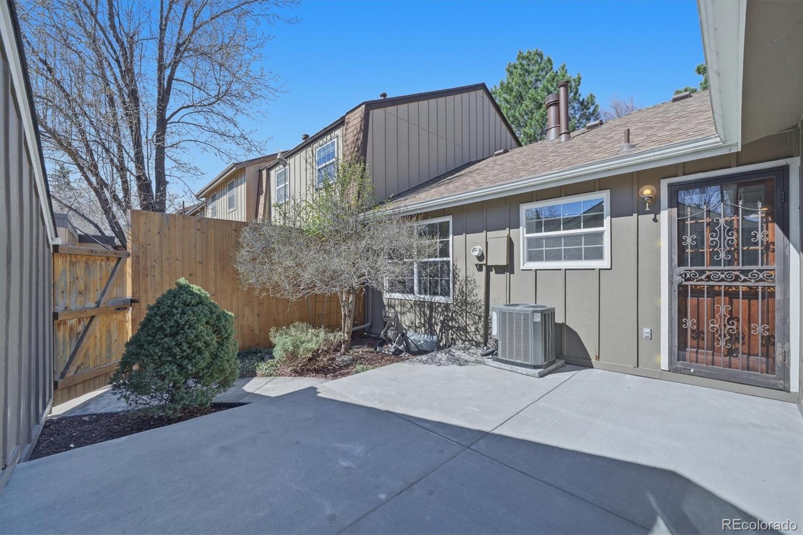8862 E Amherst Drive Denver CO 80231