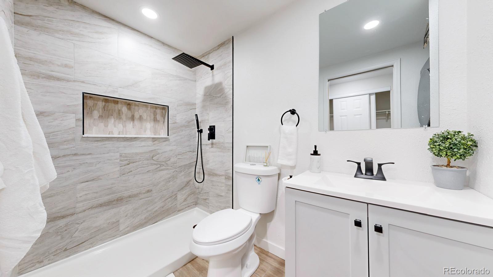 8826 E Florida Denver CO 80247