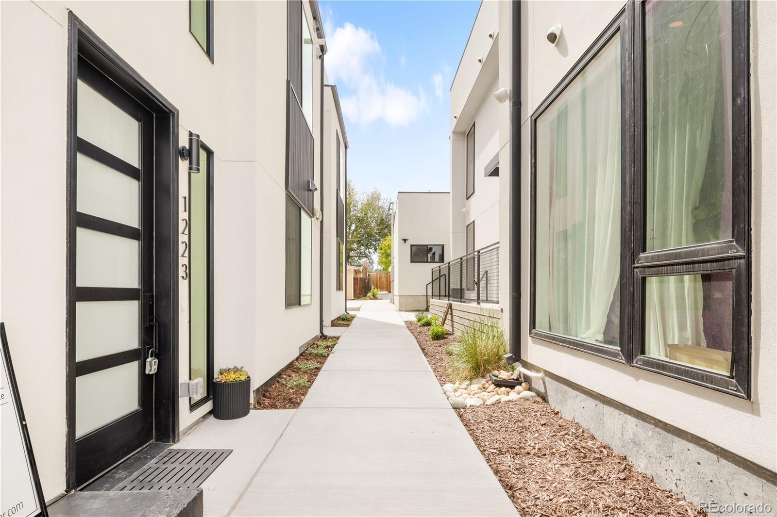 1223 Newton Street Denver CO 80204