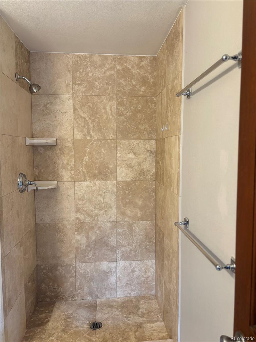 826 S Vance Street Lakewood CO 80226