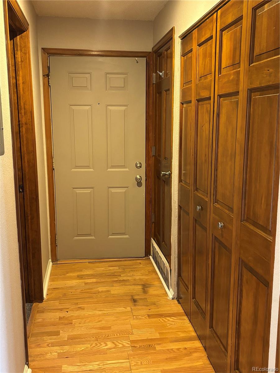 826 S Vance Street Lakewood CO 80226