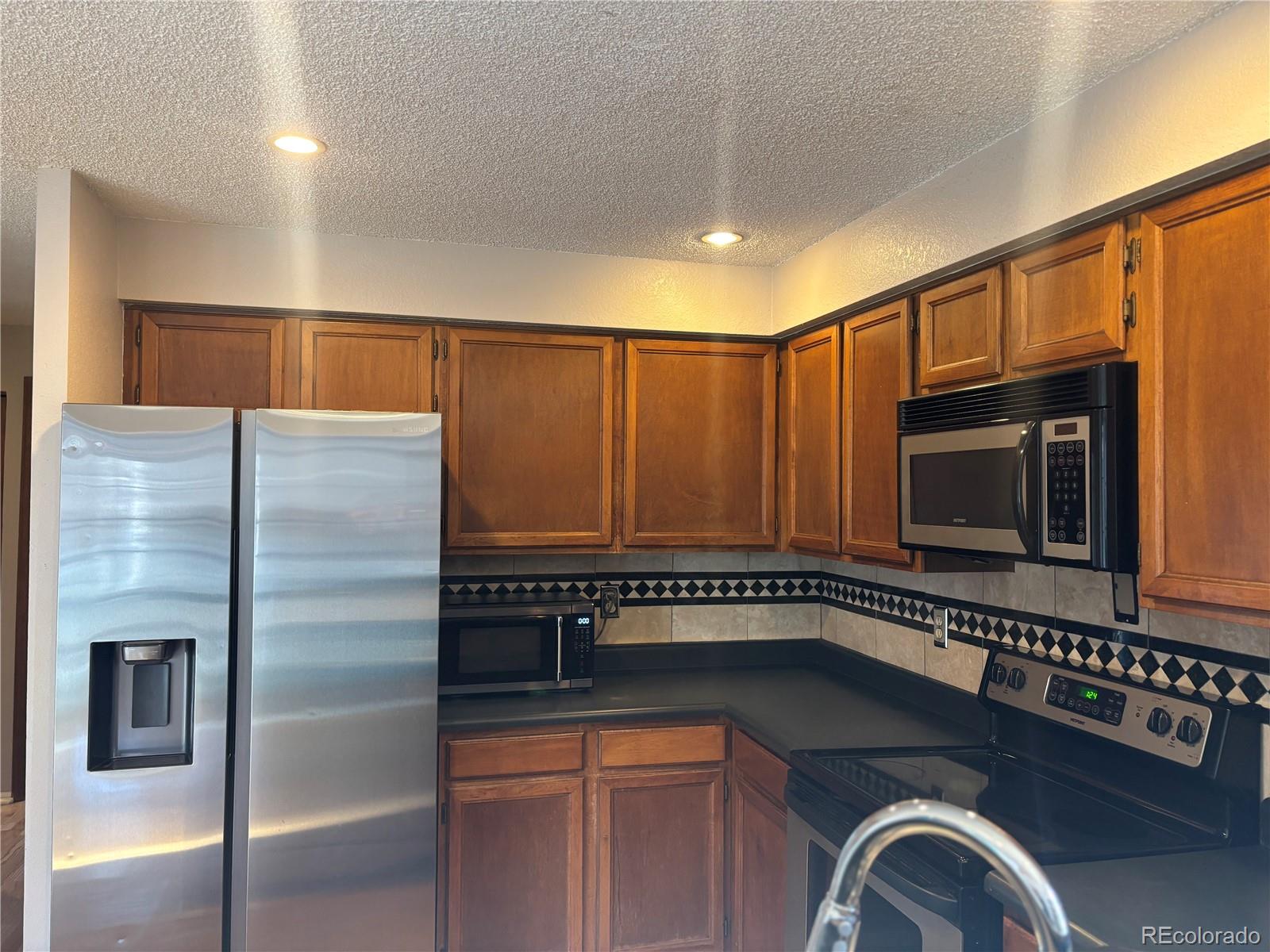 826 S Vance Street Lakewood CO 80226