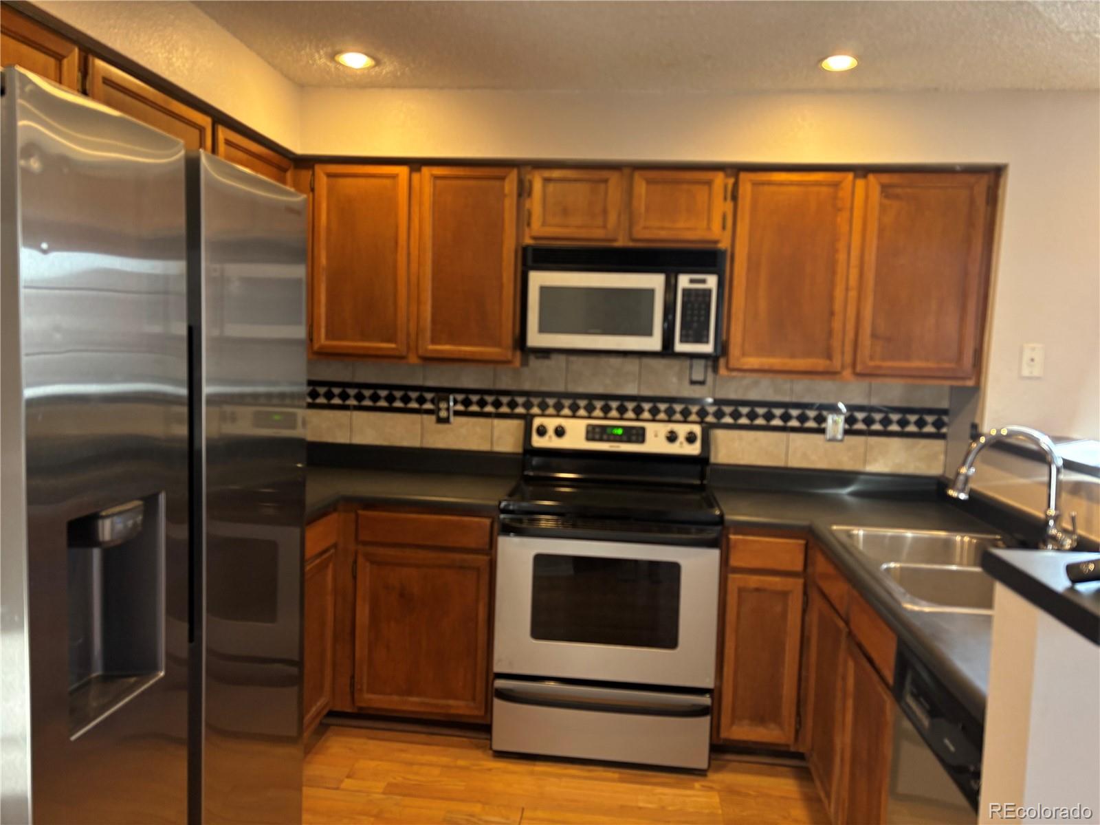 826 S Vance Street Lakewood CO 80226