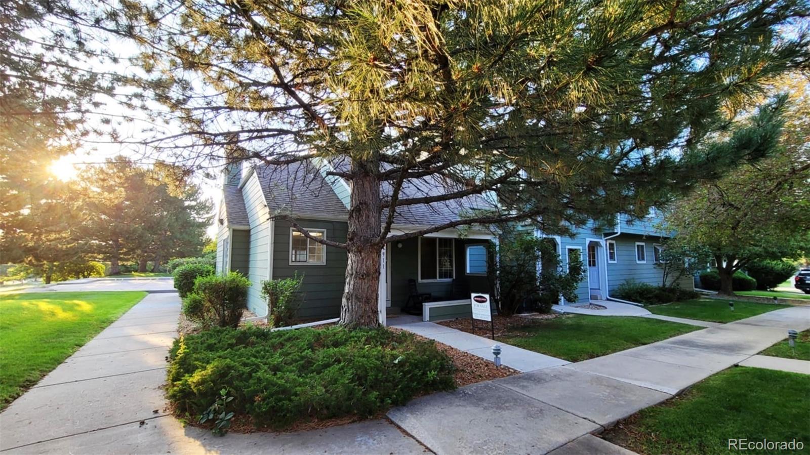 1911 S Balsam Street Lakewood CO 80227