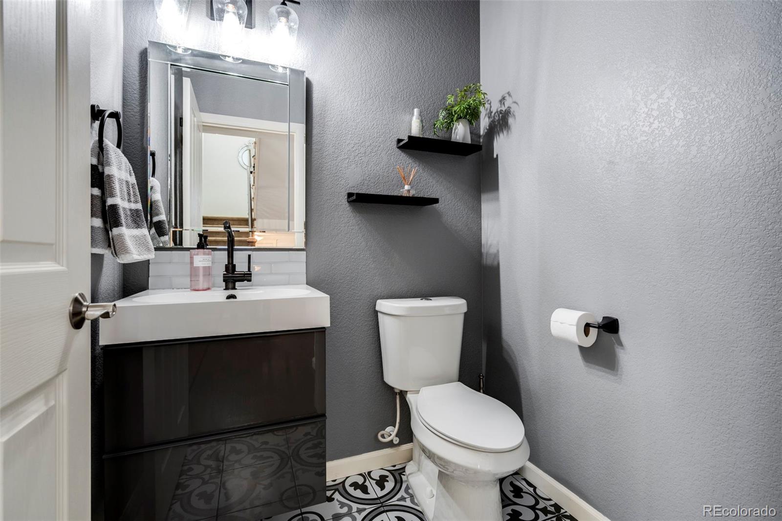 1124 Rockhurst Drive Highlands Ranch CO 80129
